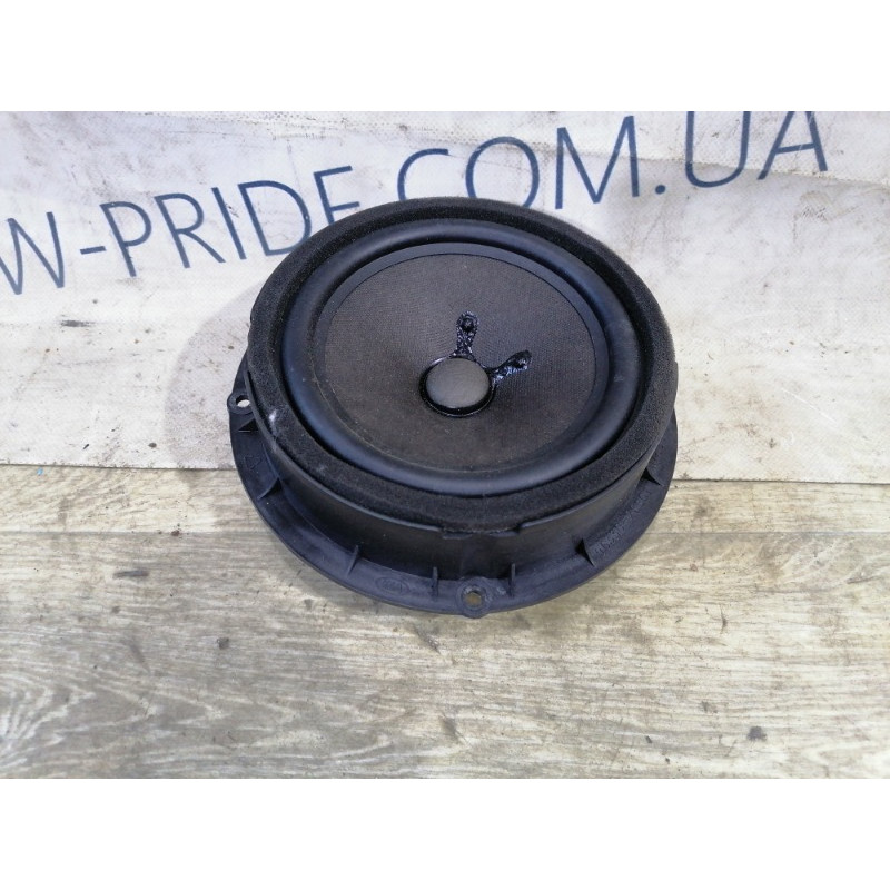 Динамик (электрика) KIA Sorento UM 2013 2.4 963302p801