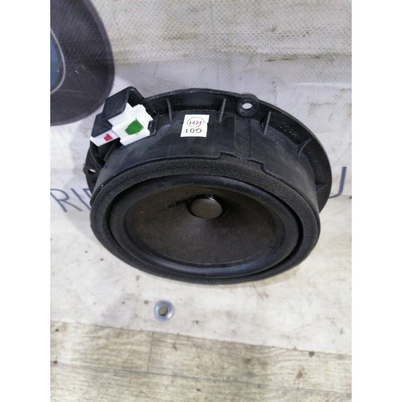 Динамик (электрика) KIA Sorento UM 2013 2.4 963302p801