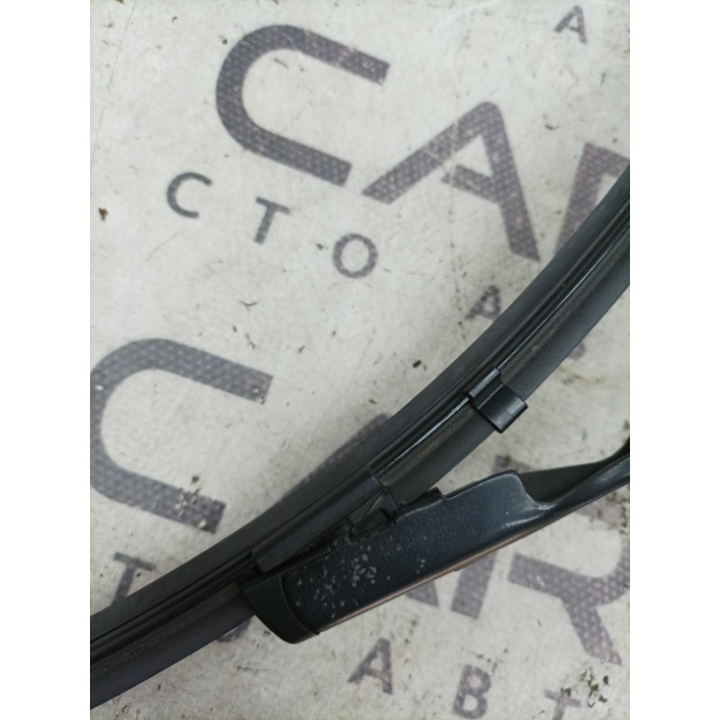 Поводок дворника (кузов и элементы) Volkswagen Passat B7 2014 1.8 561955409B