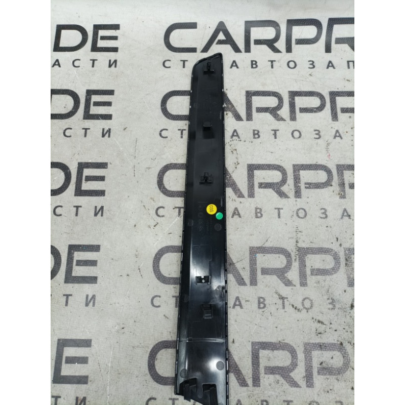 Декоративна накладка карти дверей (салон) Volkswagen Passat B7 2014 1.8 561867410b