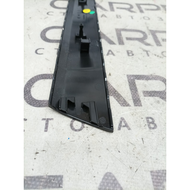 Декоративна накладка карти дверей (салон) Volkswagen Passat B7 2014 1.8 561867410b