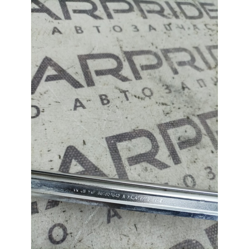 Молдинг двери внешний (кузов и элементы) Volkswagen Passat B7 2014 1.8 561839643a