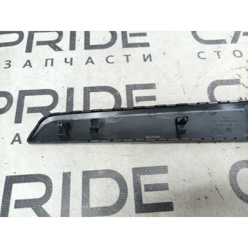 Декоративна накладка карти дверей (салон) Volkswagen Passat B7 2014 1.8 561867419b