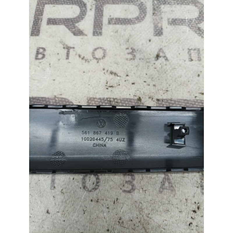 Декоративна накладка карти дверей (салон) Volkswagen Passat B7 2014 1.8 561867419b