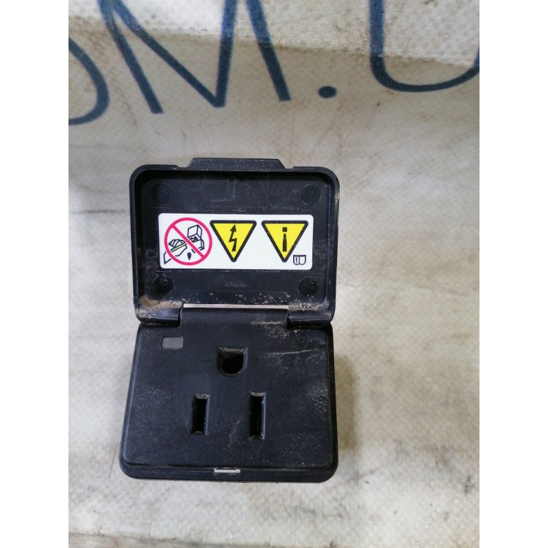 Розетка (электрика) Jeep Compass MP 2018 2.4 56046934aa