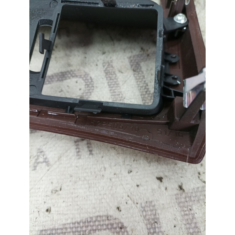 Декоративная накладка центральной консоли (салон) BMW 3-series E93 2010 3.0 N52 51166960678