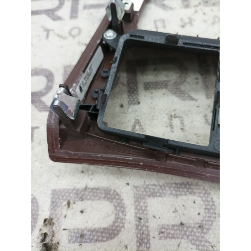 Декоративная накладка центральной консоли (салон) BMW 3-series E93 2010 3.0 N52 51166960678