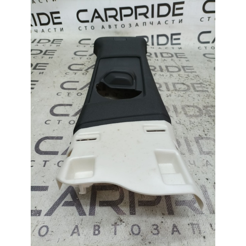Верхня обшивка стійки (салон) Cadillac Xt5 1 2016 3.6 84085791