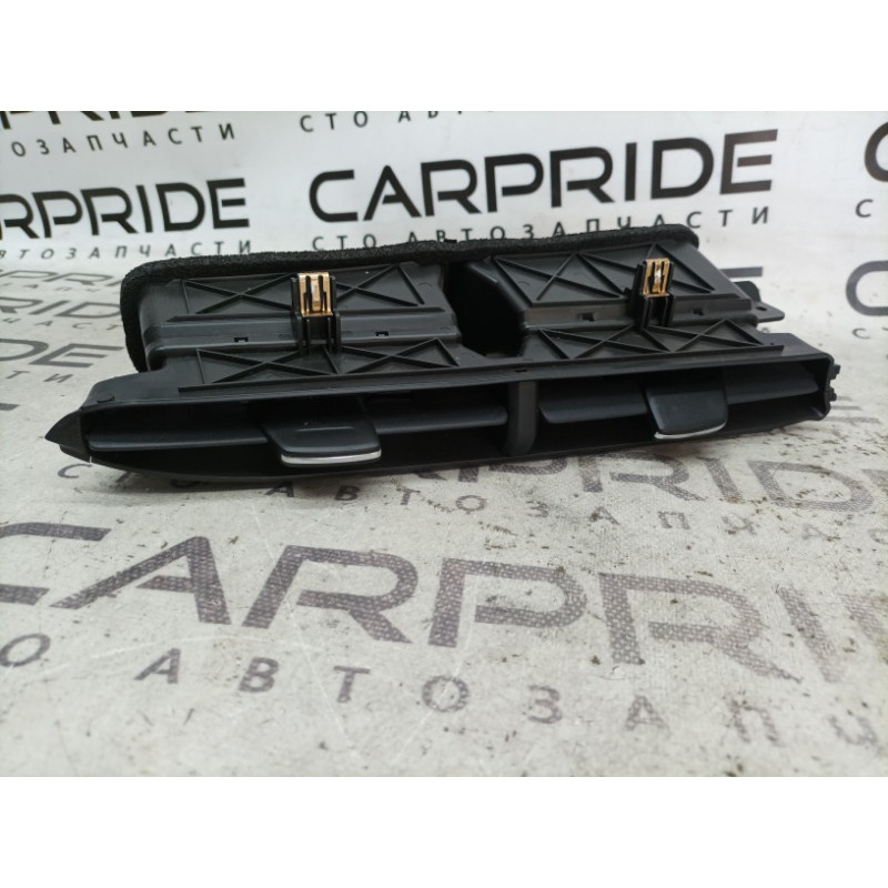 Дефлектор повітроводу (салон) Cadillac Xt5 1 2016 3.6 84095203