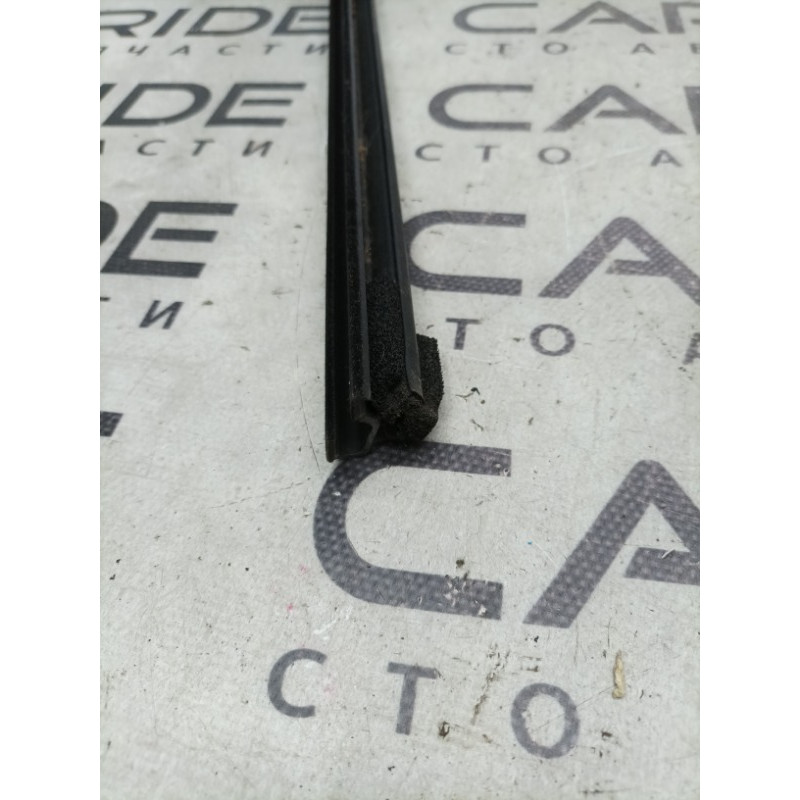 Молдинг стекла внутренний (наружные элементы кузова) FORD Focus MK3 2012 2.0 CV6Z-5825860-A