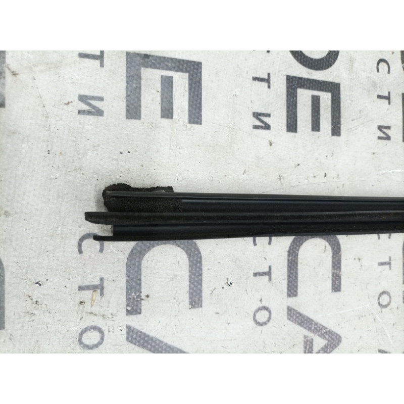 Молдинг стекла внутренний (наружные элементы кузова) FORD Focus MK3 2012 2.0 CV6Z-5825860-A