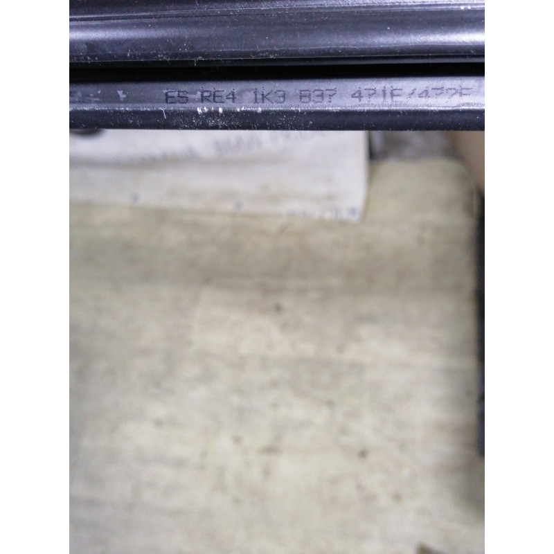 Молдинг стекла внутренний (наружные элементы кузова) Volkswagen Golf 1K 2.5 1k3837471e