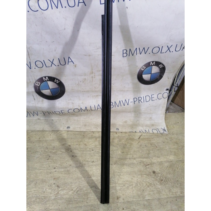 Молдинг стекла внутренний (наружные элементы кузова) Volkswagen Golf 1K 2.5 1k3837472d