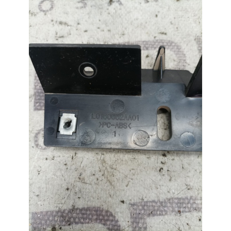 Крепление центральной консоли (салон) Jeep Compass MK49 2011 2.4 l0160652aa01