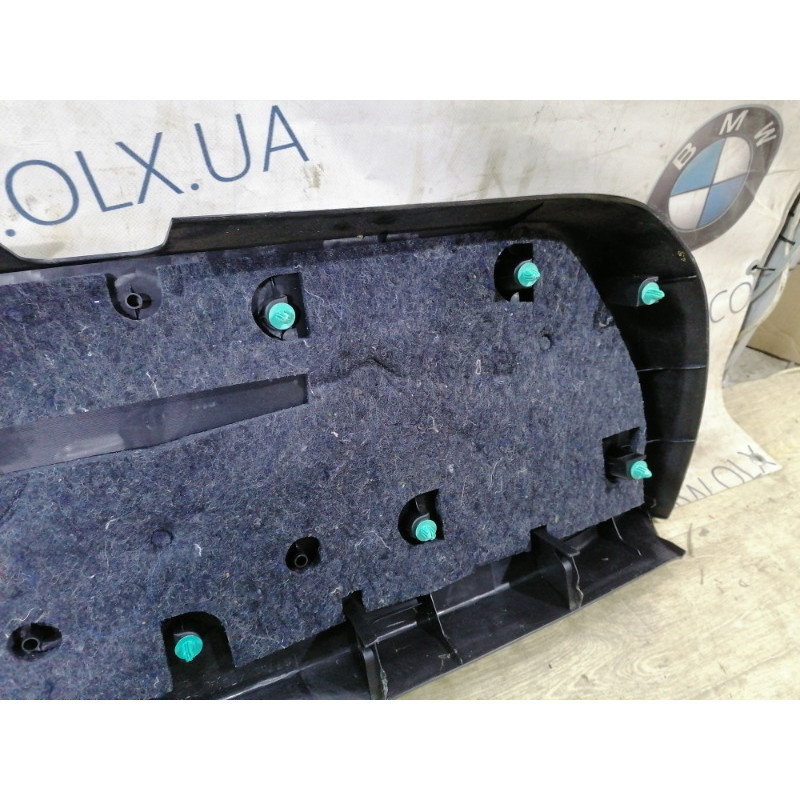 Обшивка крышки багажника (салон) Toyota Prius NHW20 6775047010C0