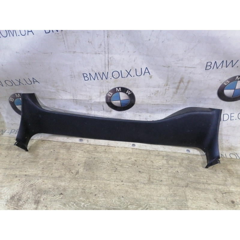 Обшивка крышки багажника (салон) Toyota Prius NHW20 6775147020C0