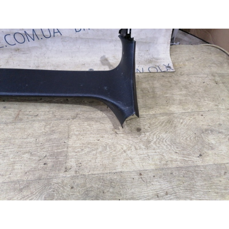 Обшивка крышки багажника (салон) Toyota Prius NHW20 6775147020C0