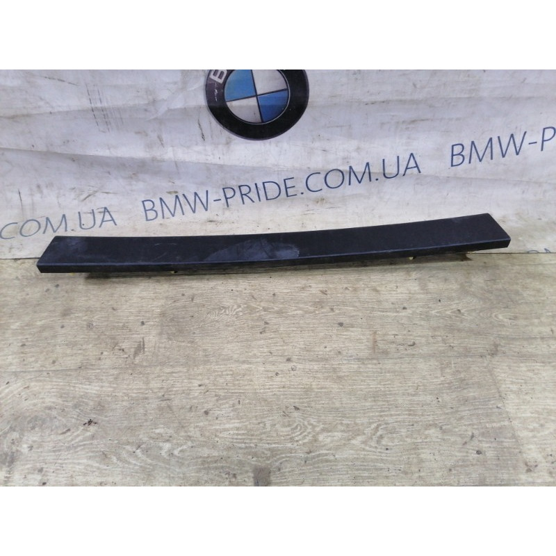 Обшивка крышки багажника (салон) Toyota Prius NHW20 6479047010C0