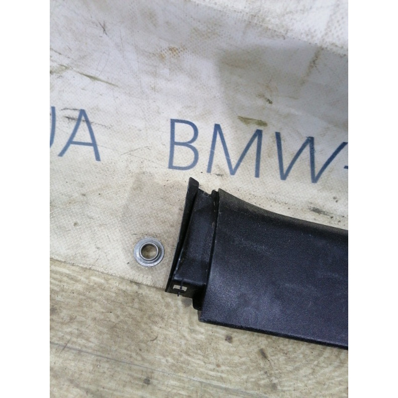 Обшивка крышки багажника (салон) Toyota Prius NHW20 6793847010C0