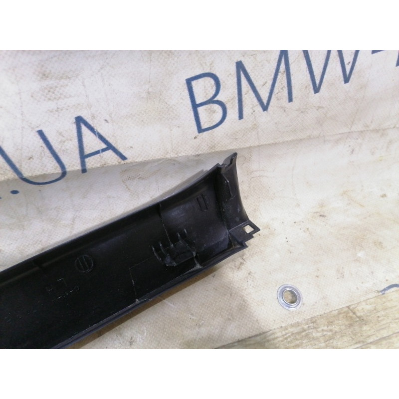 Обшивка крышки багажника (салон) Toyota Prius NHW20 6793847010C0