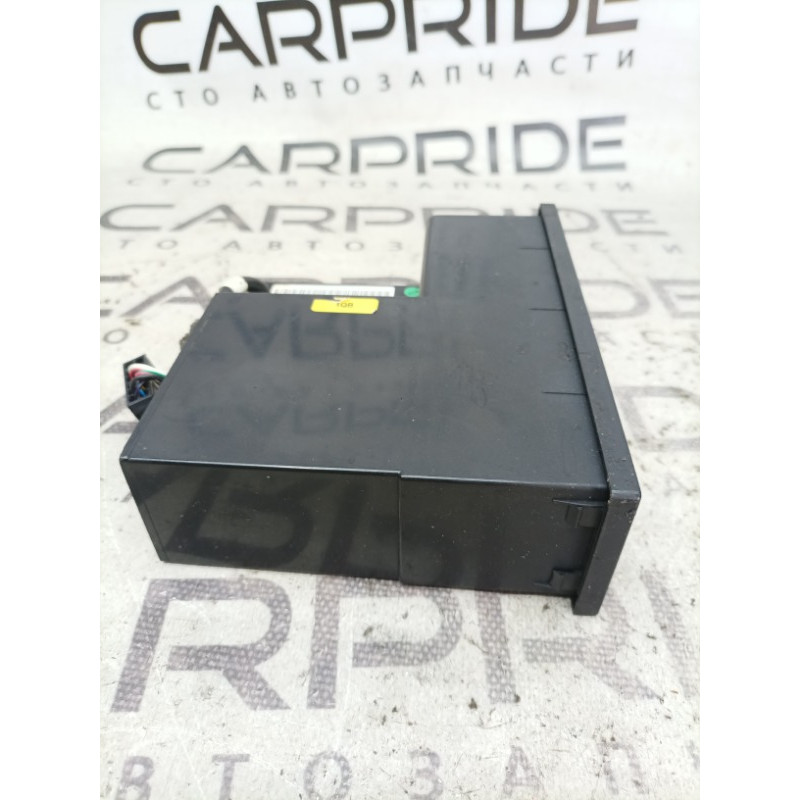Бардачок з роз'ємом підключення iPod (салон) Volkswagen Golf 1K 2.5 1k0857925b