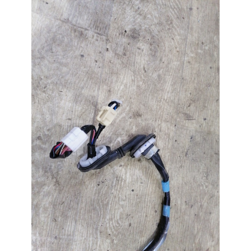 Проводка крышки багажника (электрика) Toyota Prius NHW20 8218447060