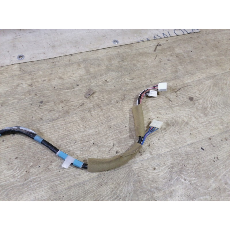 Проводка крышки багажника (электрика) Toyota Prius NHW20 8218447060
