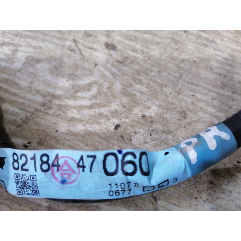 Проводка крышки багажника (электрика) Toyota Prius NHW20 8218447060