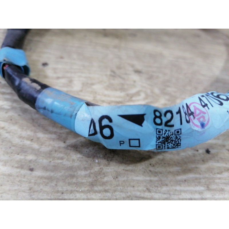 Проводка крышки багажника (электрика) Toyota Prius NHW20 8218447060
