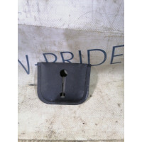 Накладка петли крышки багажника