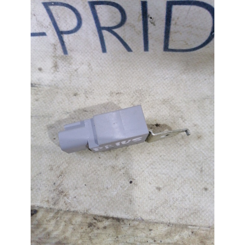 Конденсатор подавления радиопомех (электрика) Toyota Prius NHW20 9098004174