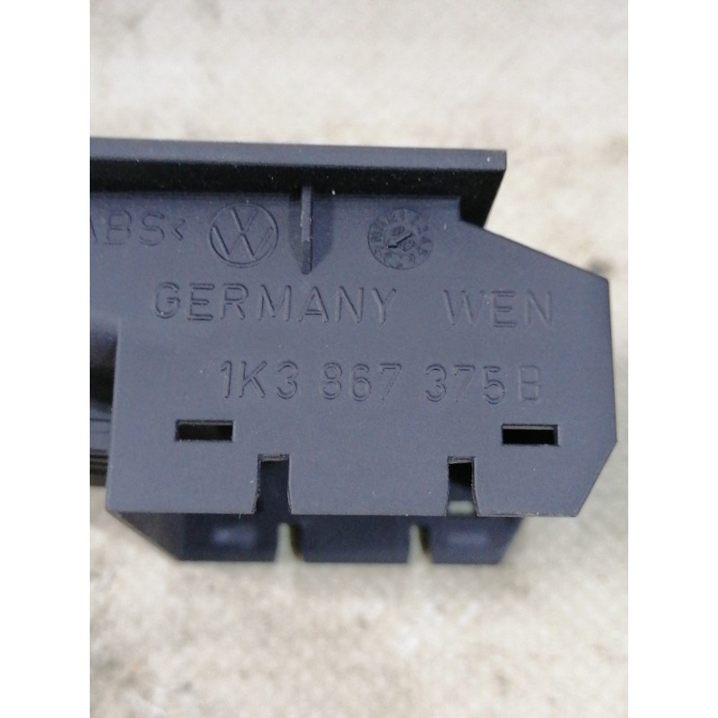 Накладка кнопок склопідйомника (салон) Volkswagen Golf 1K 2.5 1k3867375b