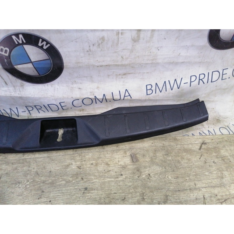 Накладка замка крышки багажника (салон) Subaru Forester SJ 2016 2.5 94026sg000