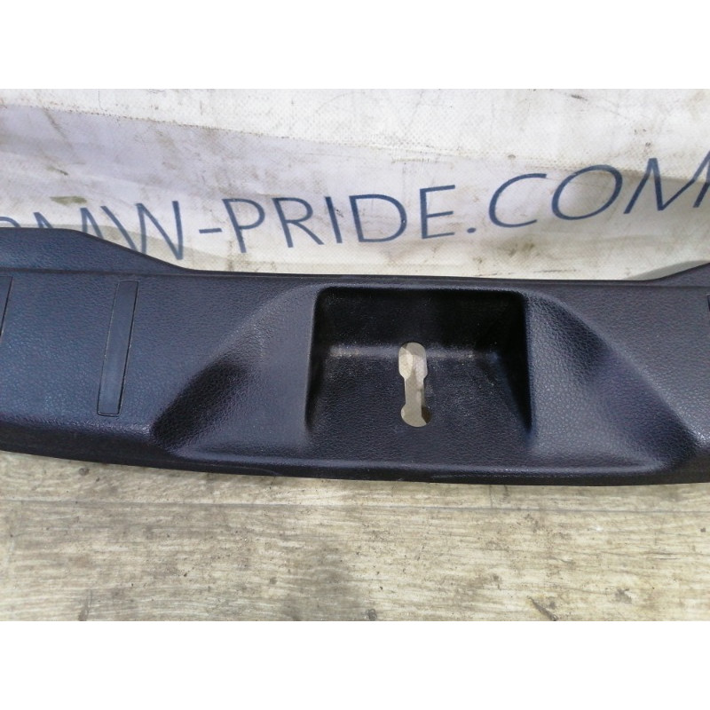 Накладка замка крышки багажника (салон) Subaru Forester SJ 2016 2.5 94026sg000