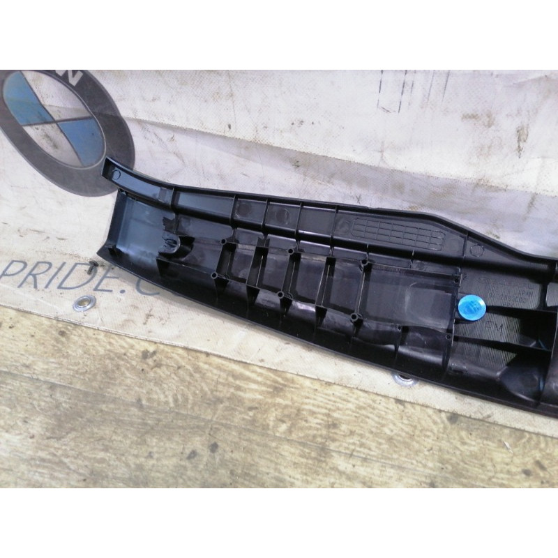 Накладка замка крышки багажника (салон) Subaru Forester SJ 2016 2.5 94026sg000