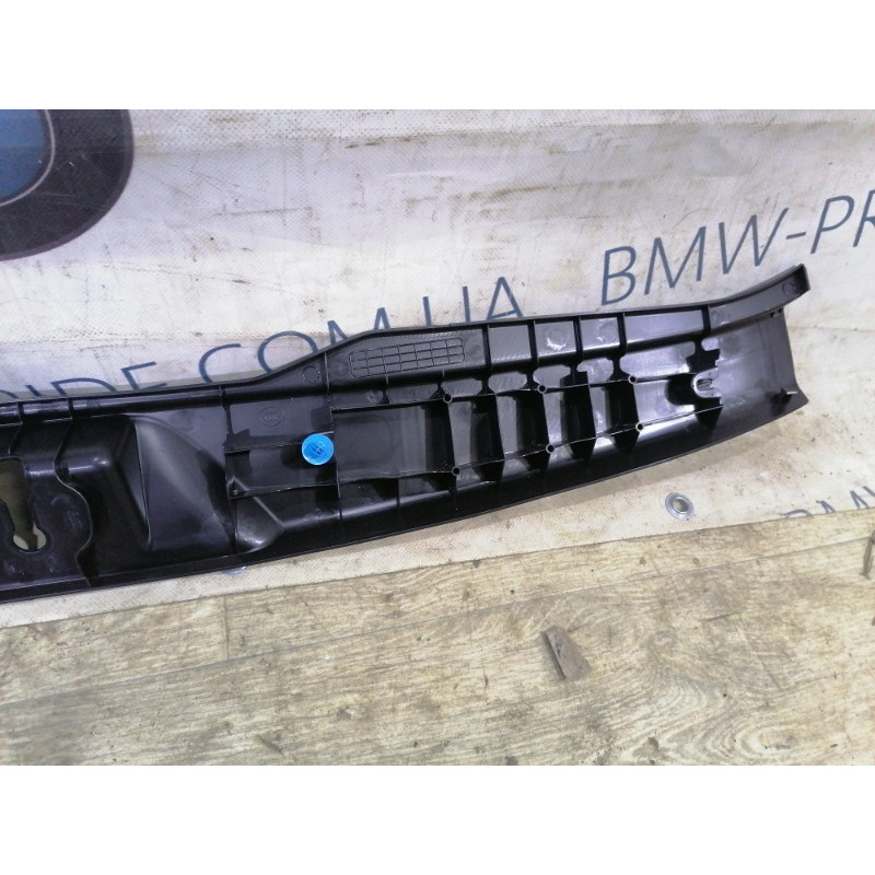 Накладка замка крышки багажника (салон) Subaru Forester SJ 2016 2.5 94026sg000