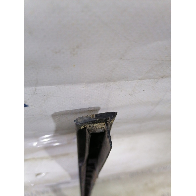 Молдинг лобового стекла (кузов и элементы) Jeep Compass MK49 2011 2.4 5182561ad