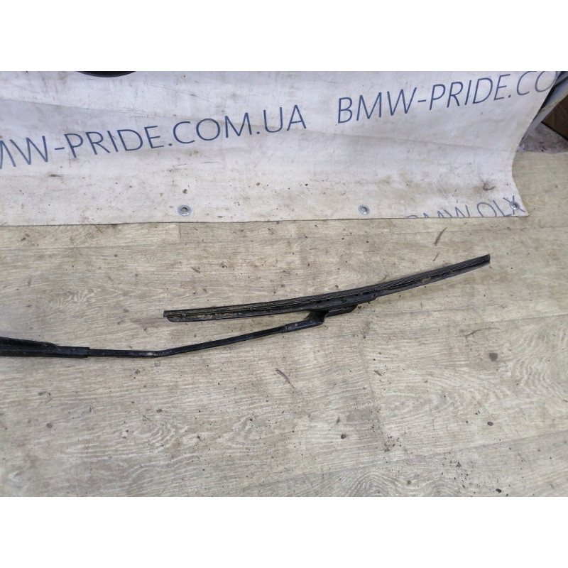 Поводок дворника (кузов и элементы) Volkswagen Golf 1K 2.5 1k5955410b