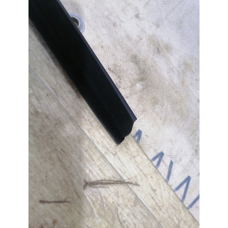 Молдинг стекла внутренний (наружные элементы кузова) KIA Sorento UM 2013 2.4 822412P000