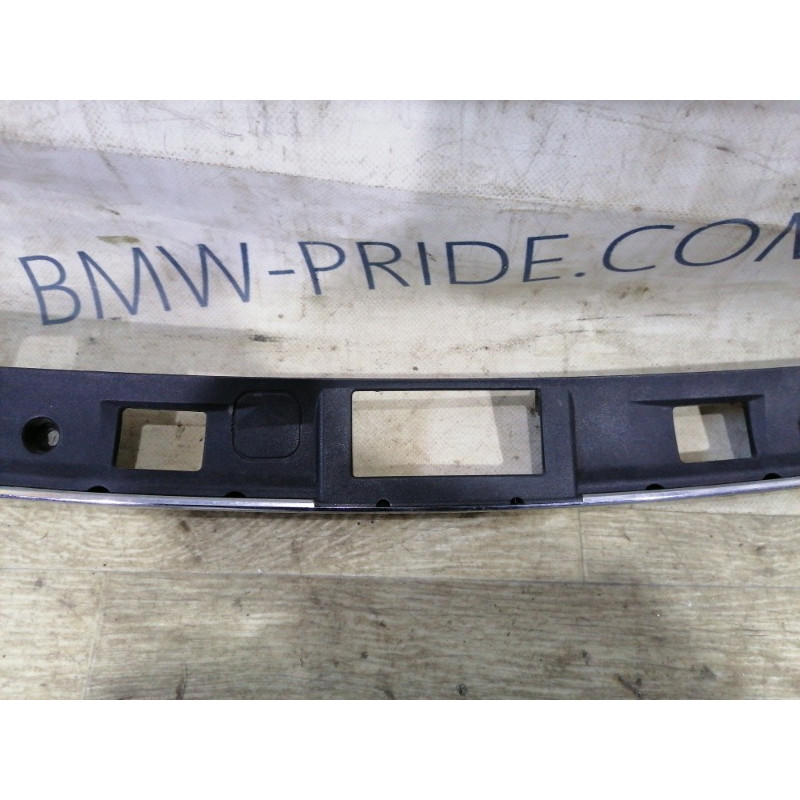 Панель подсветки номера (кузов и элементы) Mercedes-Benz C-class W204 A2047400993