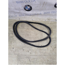 Уплотнитель проема багажника