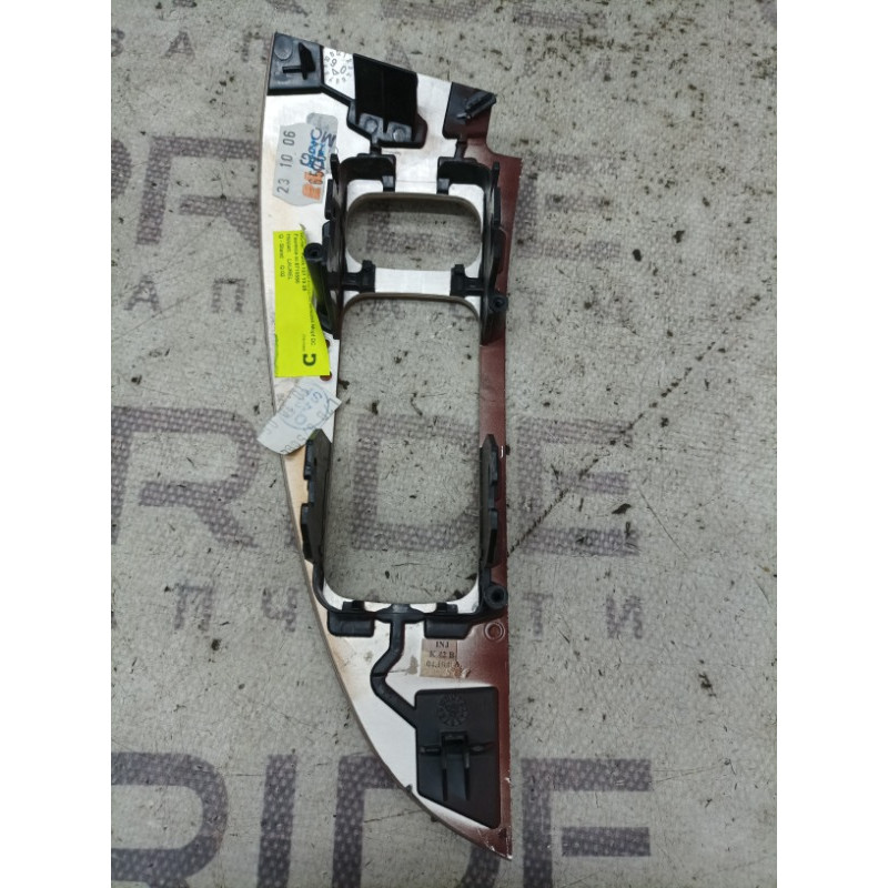 Накладка кнопок склопідйомника (салон) Mercedes-Benz C-class W203 2007 3.0 a2037271328