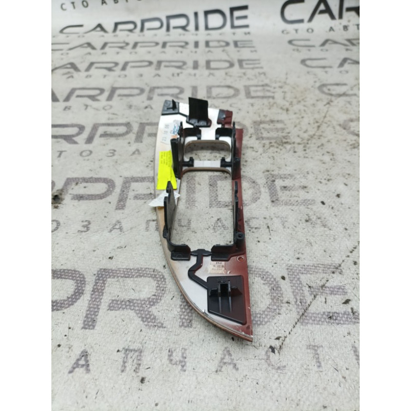 Накладка кнопок склопідйомника (салон) Mercedes-Benz C-class W203 2007 3.0 a2037271328