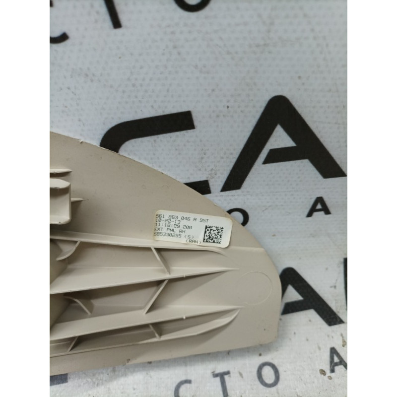 Накладка центральной консоли (салон) Volkswagen Passat B7 2014 1.8 561863046a