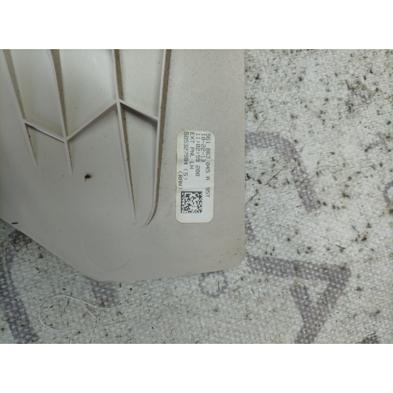 Накладка центральной консоли (салон) Volkswagen Passat B7 2014 1.8 561863045a