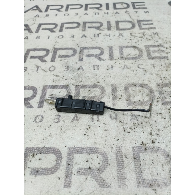 Усилитель антенны (электрика) Volkswagen Passat B7 2014 1.8 3c5035570b