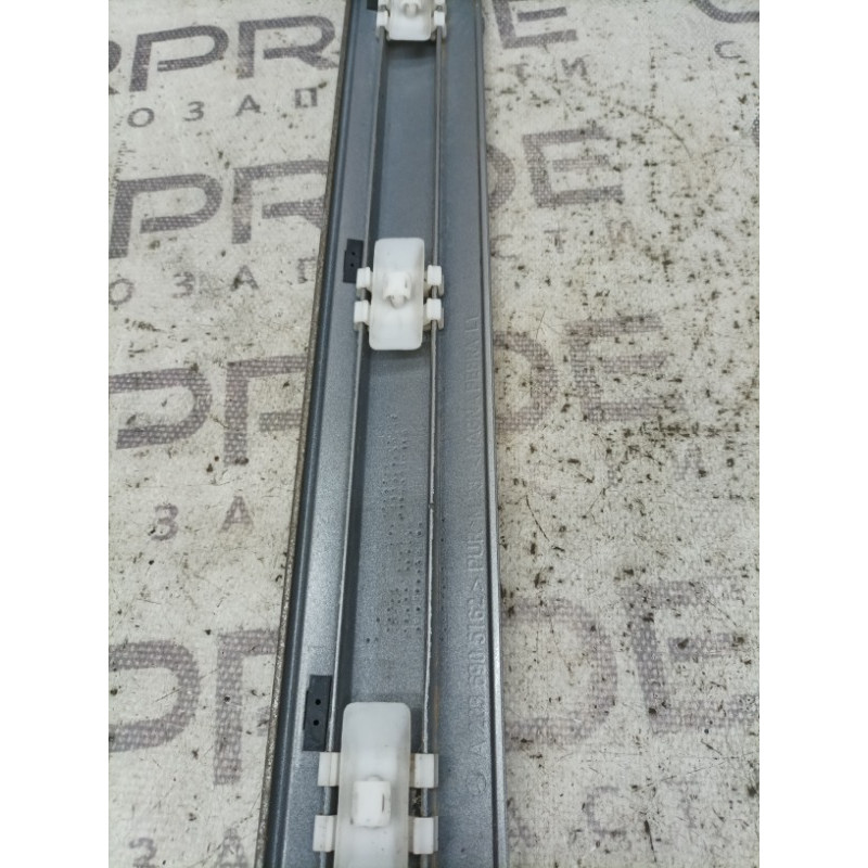 Молдинг двери внешний (кузов и элементы) Mercedes-Benz C-class W203 2007 3.0 a2036905162