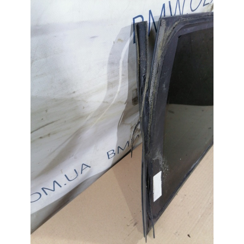 Форточка кузова (стекла и зеркала) Volkswagen Golf 1K 2.5 1K6845042Q