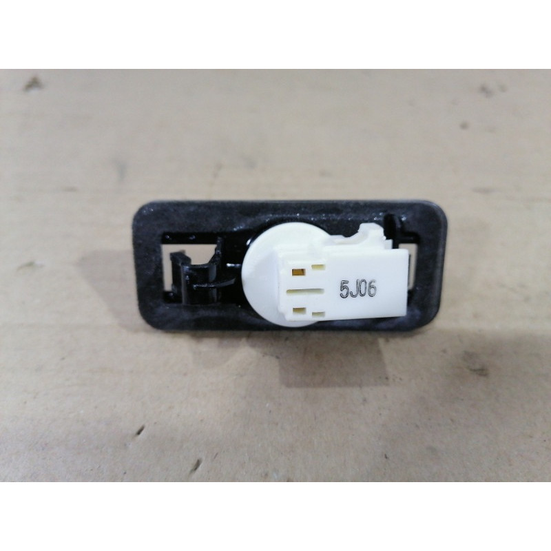 Плафон подсветки номера (оптика) Subaru Forester SJ 2016 2.5 84912FG110