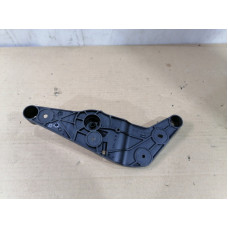 Кронштейн ручки открывания капота